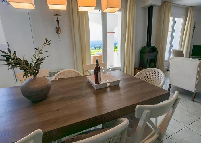Modern In Camplong With Private Pool * Félines-Minervois