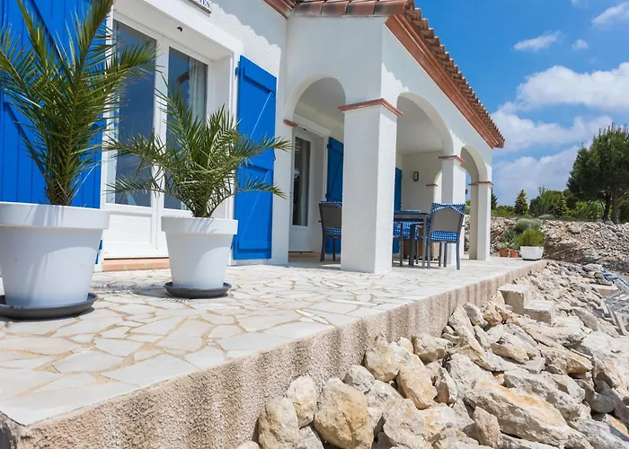 Modern In Camplong With Private Pool